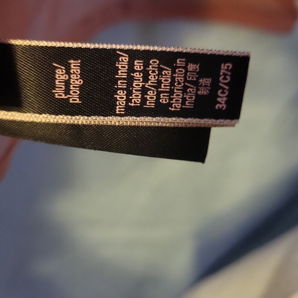 Vs bra - Picture 4 of 4